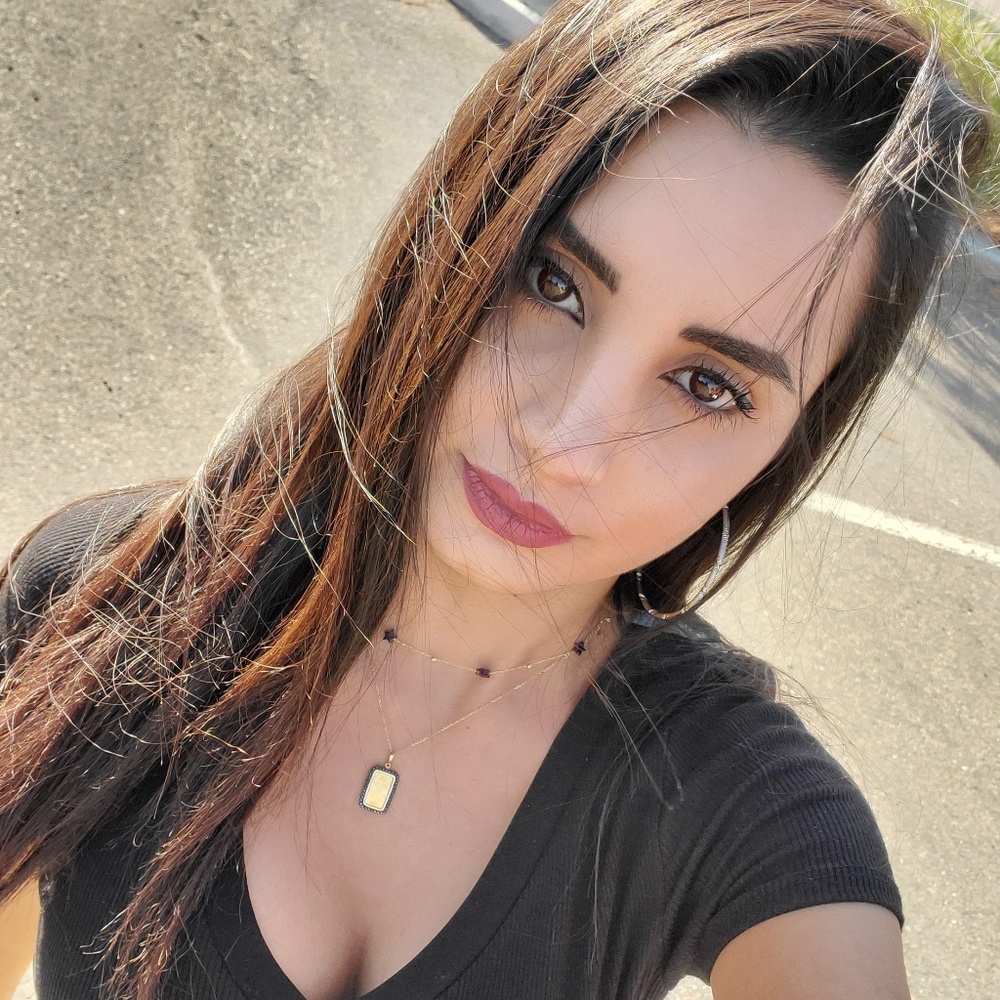 Meet your Posher, Helena